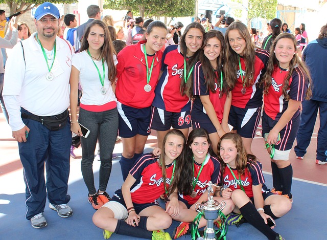 游泳界崭露 游泳界崭露